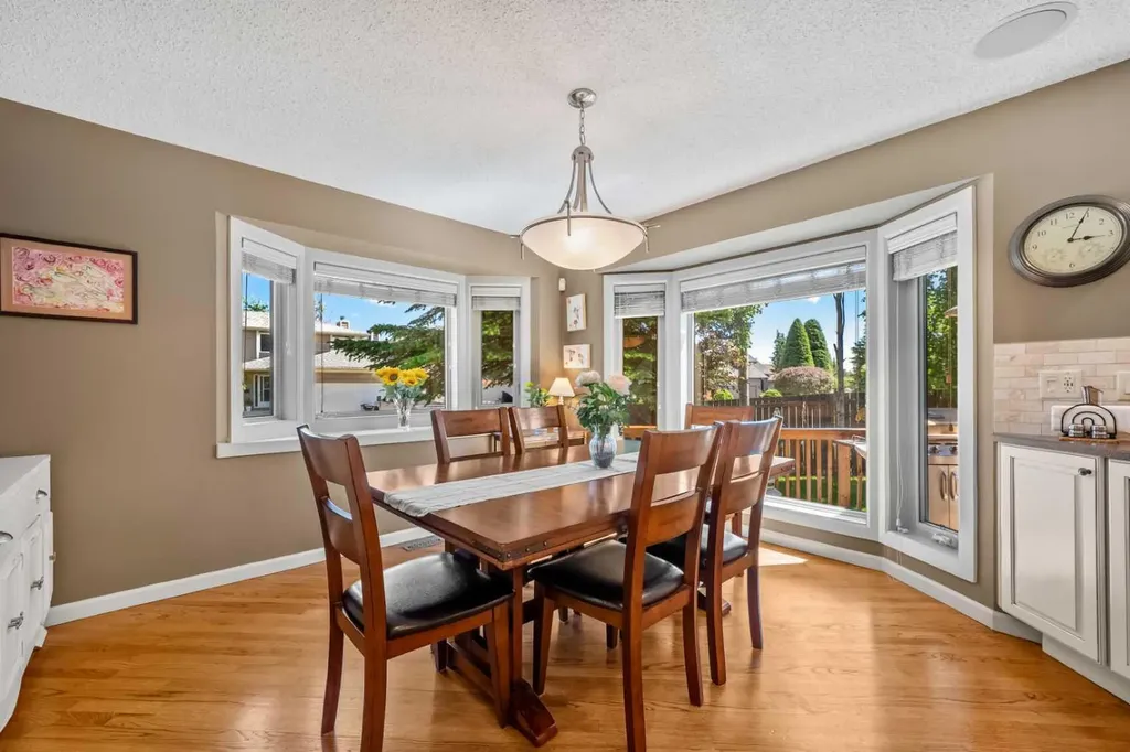 39 Deermoss Place SE Calgary AB T2J 6P5