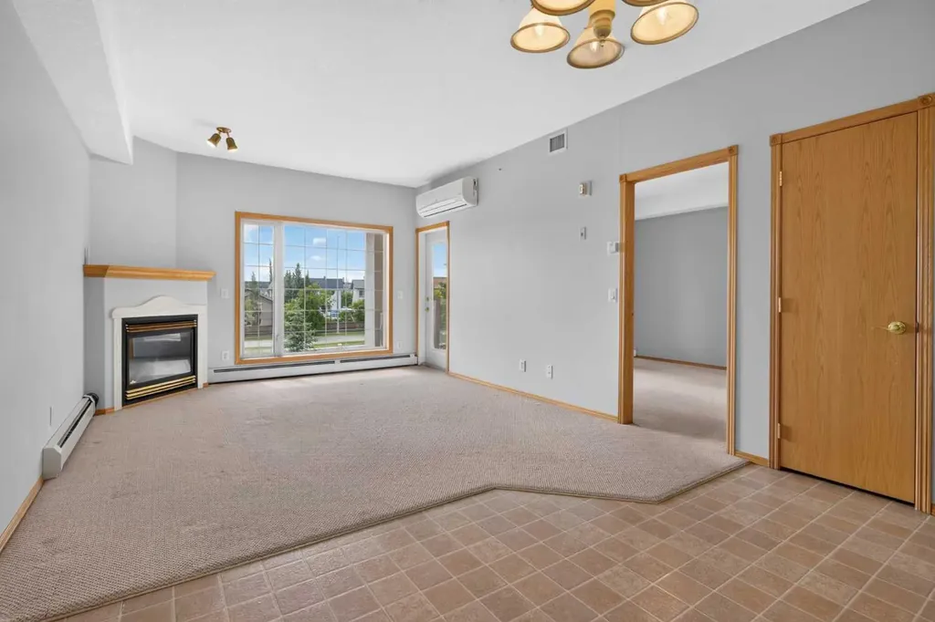 728 Country Hills Road NW Calgary AB T3K 5K8