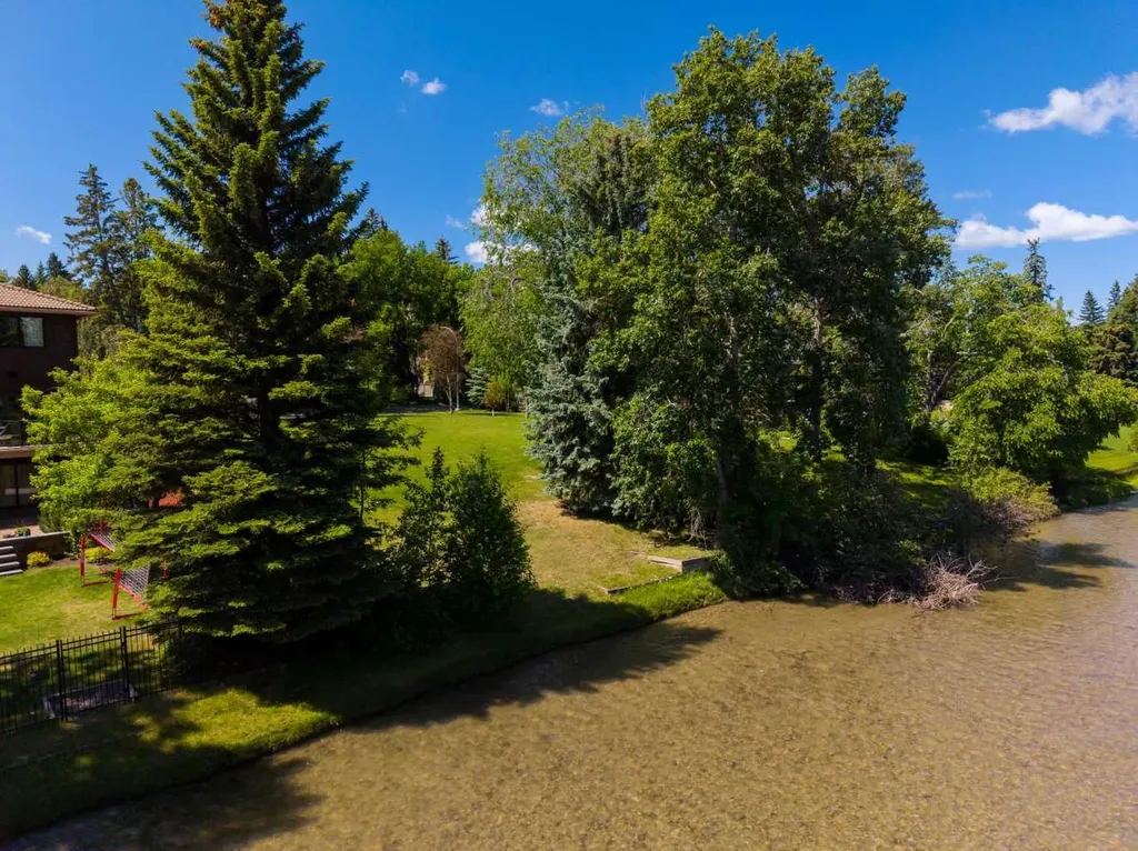 640 Riverdale Avenue SW Calgary AB T2S 0Y3