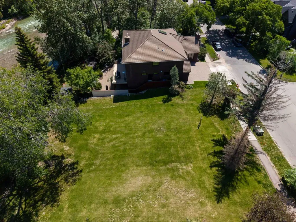 640 Riverdale Avenue SW Calgary AB T2S 0Y3