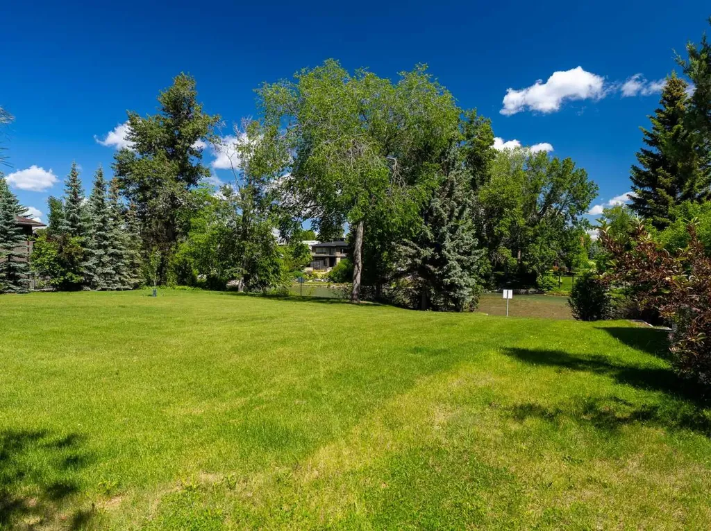 640 Riverdale Avenue SW Calgary AB T2S 0Y3