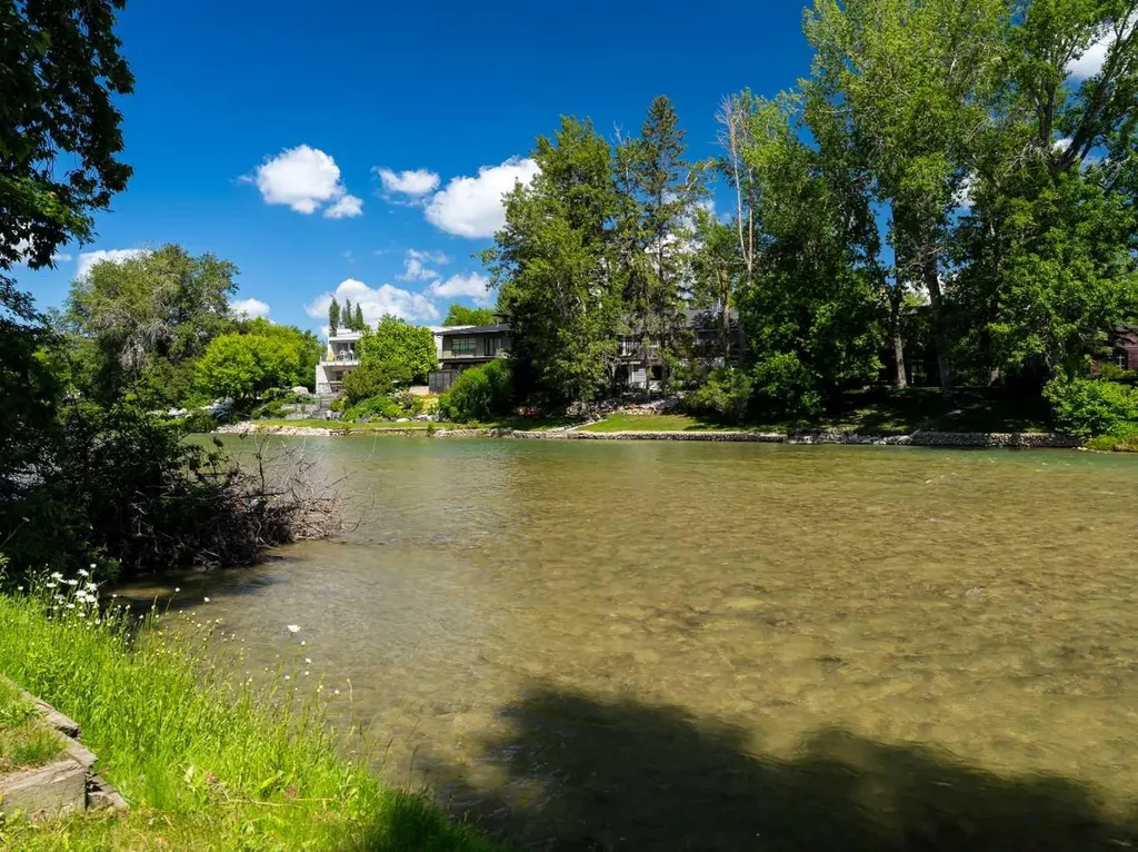 640 Riverdale Avenue SW Calgary AB T2S 0Y3