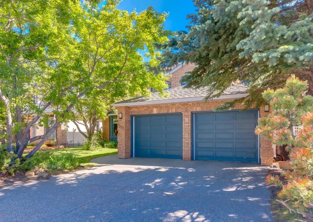 6983 Christie Estate Boulevard SW Calgary AB T3H2S5