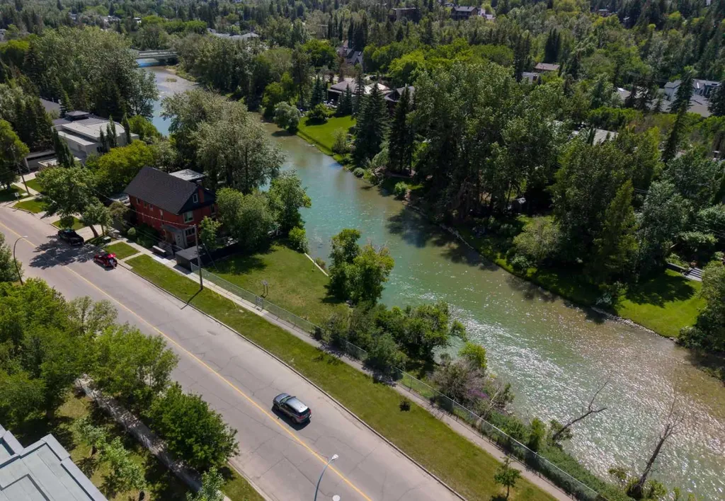 715 Sifton Boulevard SW Calgary AB T2T2K8