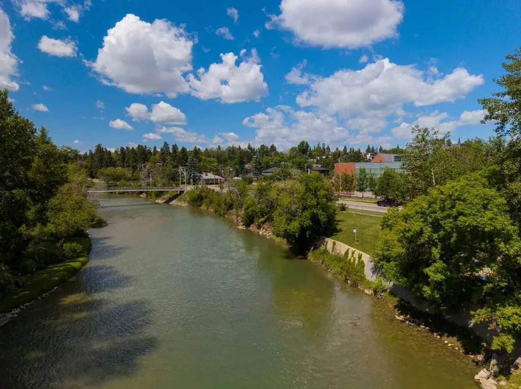 715 Sifton Boulevard SW Calgary AB T2T2K8