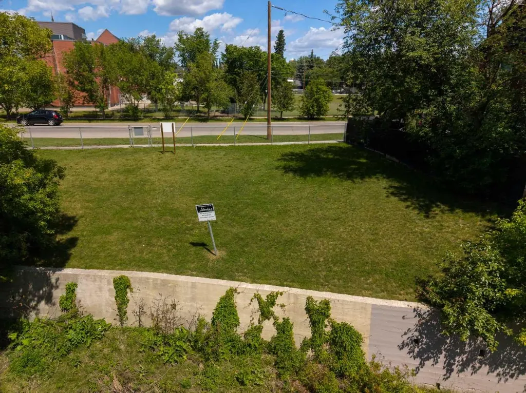 715 Sifton Boulevard SW Calgary AB T2T2K8