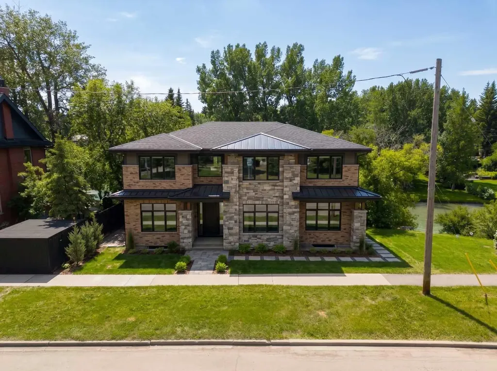 715 Sifton Boulevard SW Calgary AB T2T2K8
