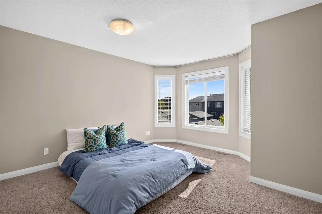 2457 Ravenswood View SE Airdrie AB T4A 0J9