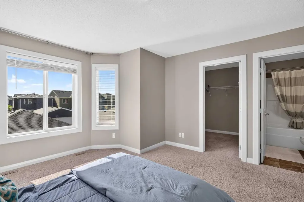 2457 Ravenswood View SE Airdrie AB T4A 0J9