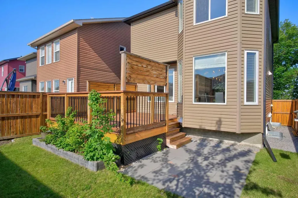 2457 Ravenswood View SE Airdrie AB T4A 0J9