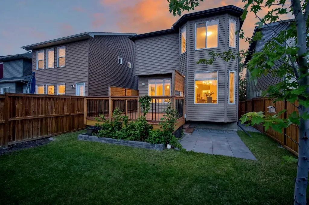 2457 Ravenswood View SE Airdrie AB T4A 0J9