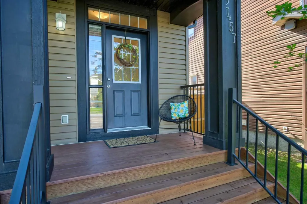 2457 Ravenswood View SE Airdrie AB T4A 0J9