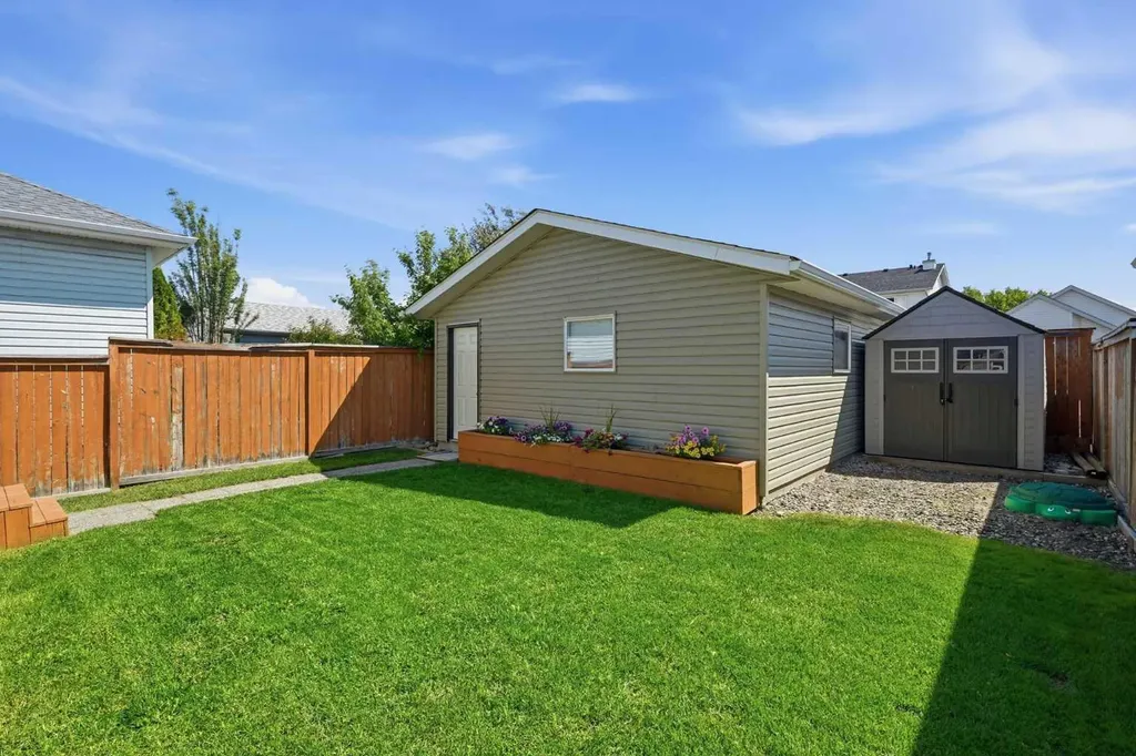 316 Harvest Rose Circle NE Calgary AB T3K 4P5