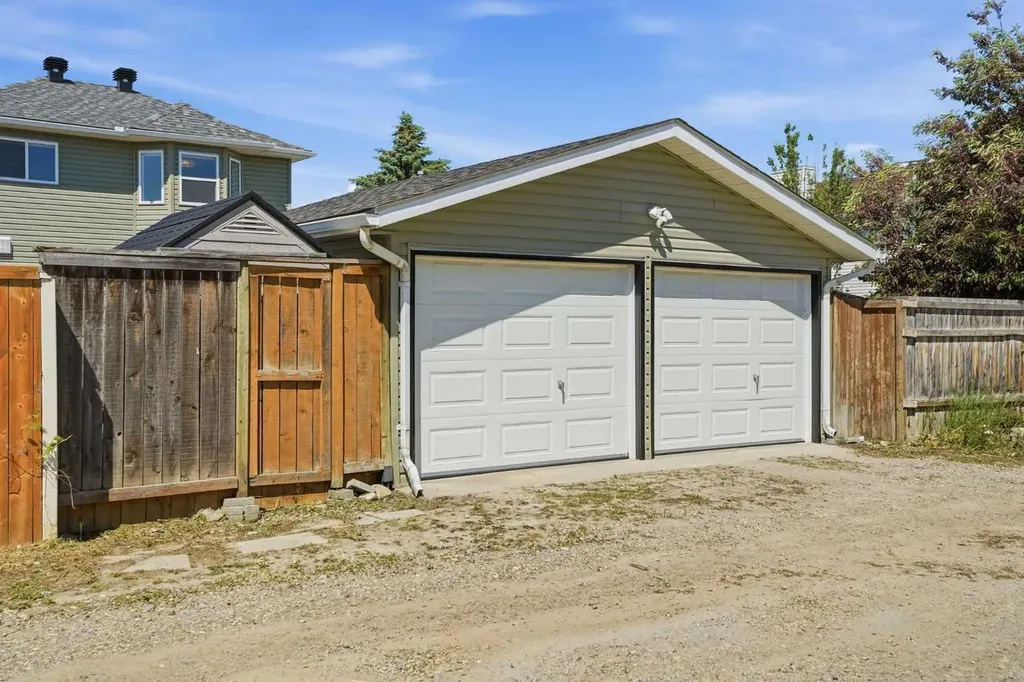 316 Harvest Rose Circle NE Calgary AB T3K 4P5