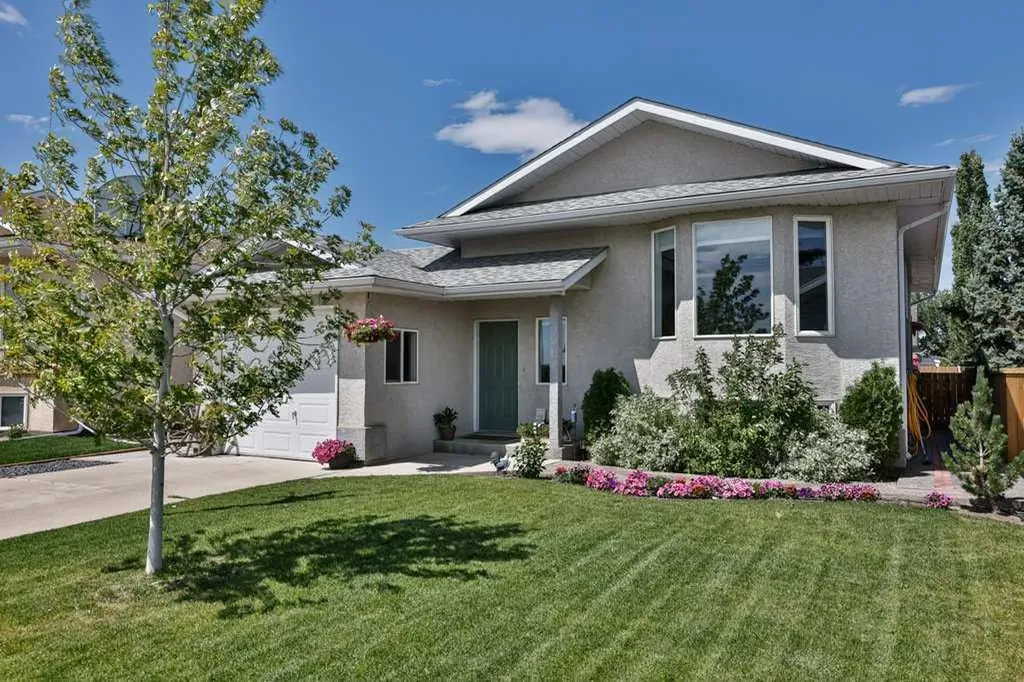 1110 25 Avenue Coaldale AB T1M 1N4