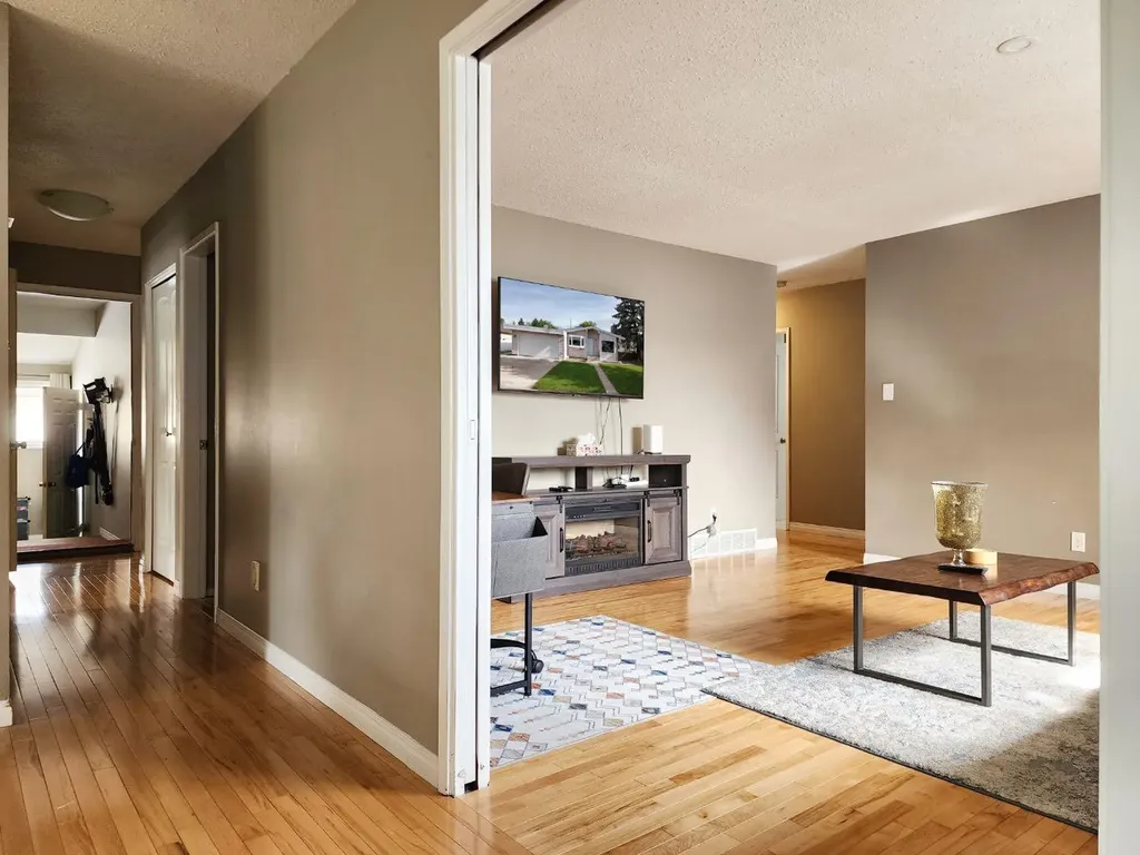 318 53rd Avenue E Claresholm AB T0L 0T0