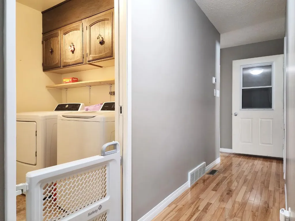 318 53rd Avenue E Claresholm AB T0L 0T0