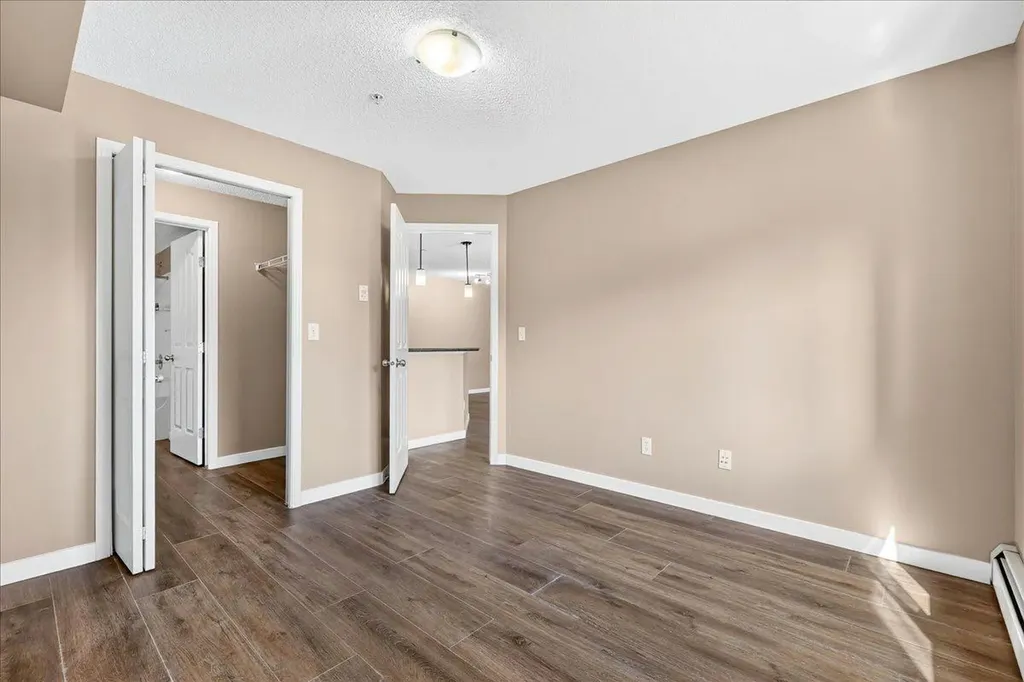 60 Panatella Street NW Calgary AB T3K 0M1