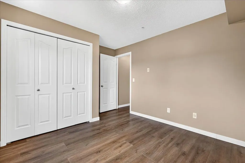 60 Panatella Street NW Calgary AB T3K 0M1