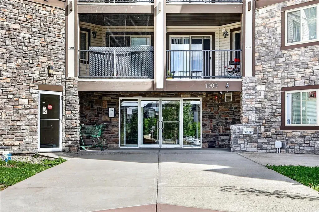 60 Panatella Street NW Calgary AB T3K 0M1