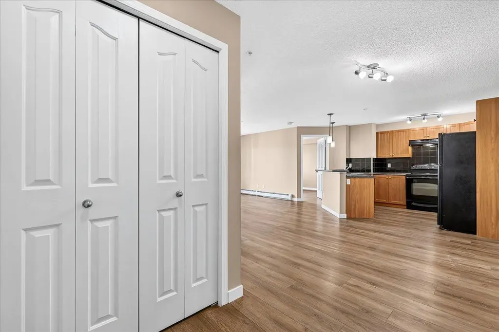 60 Panatella Street NW Calgary AB T3K 0M1