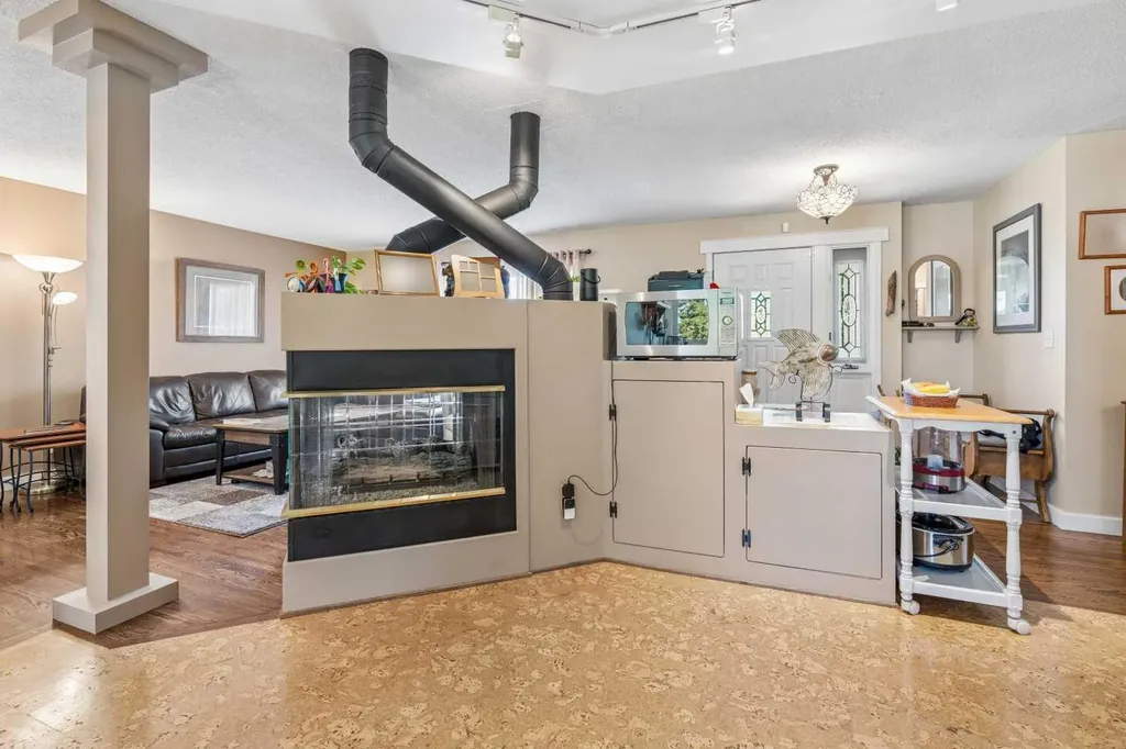 9403 Abbott Place SE Calgary AB t2j0z7