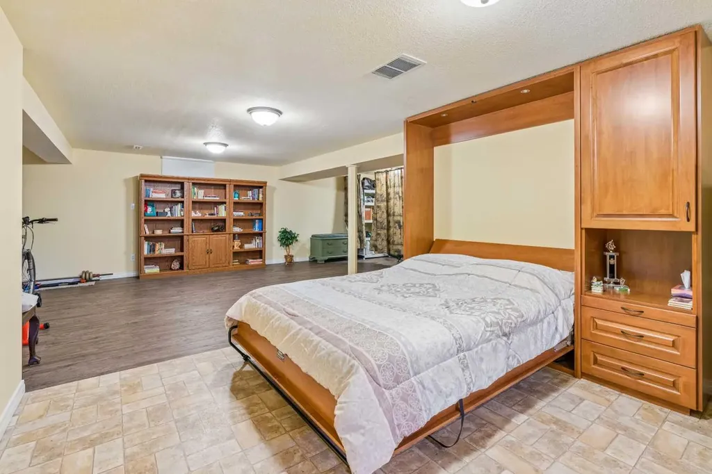 9403 Abbott Place SE Calgary AB t2j0z7