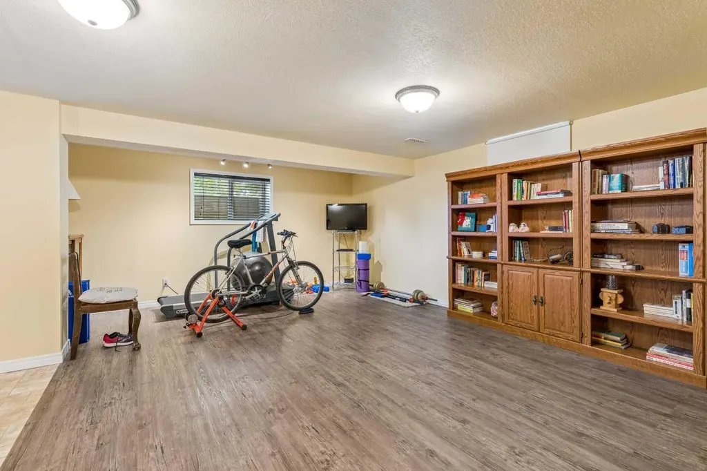 9403 Abbott Place SE Calgary AB t2j0z7