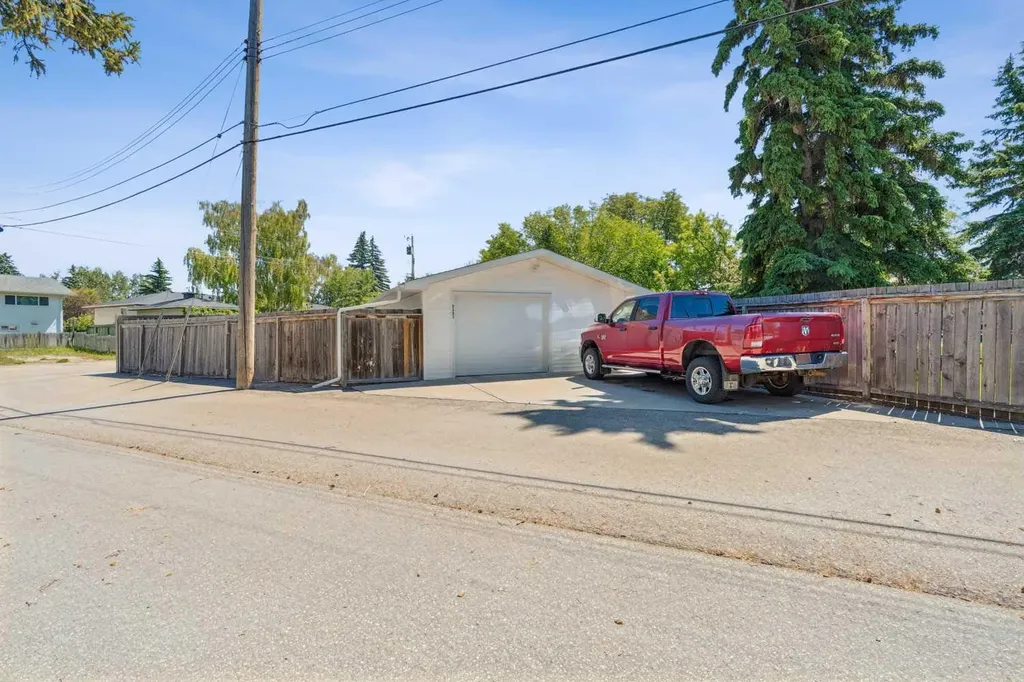 9403 Abbott Place SE Calgary AB t2j0z7