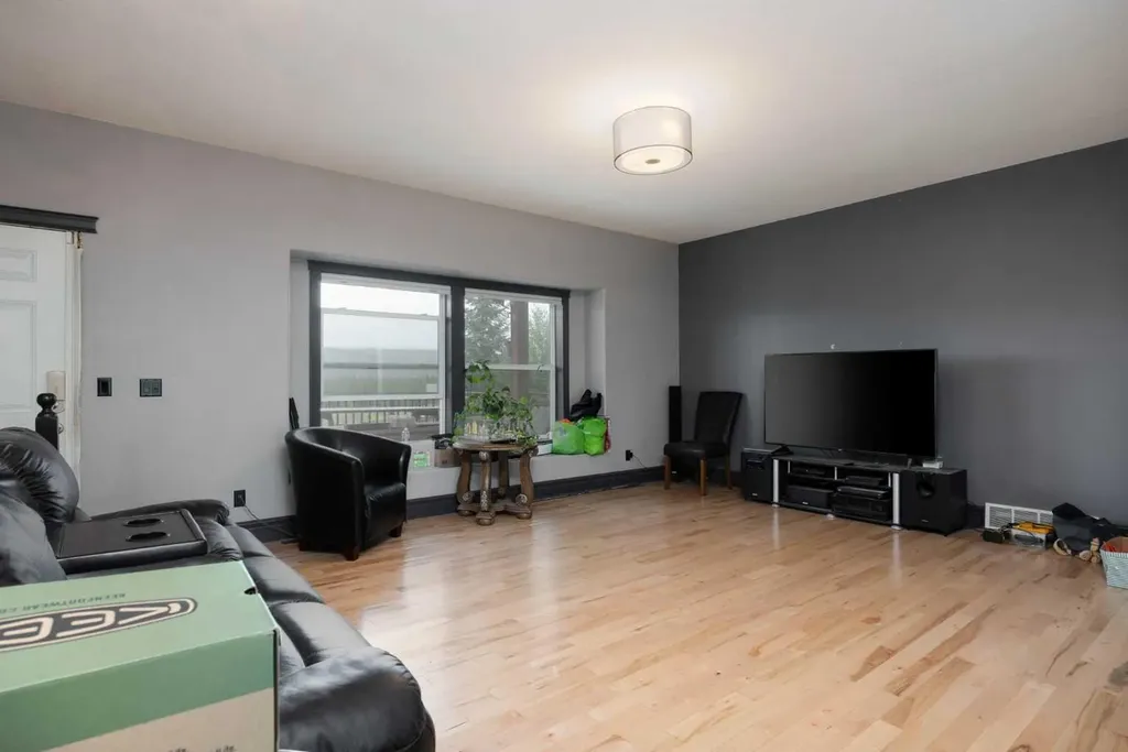 5627 Draper Road Fort Mcmurray AB T9H0K7