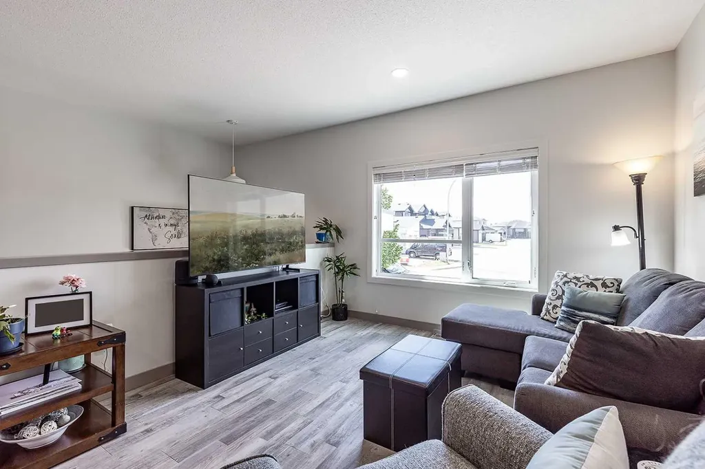 111 Somerside Road SE Medicine Hat AB T1B 0N4
