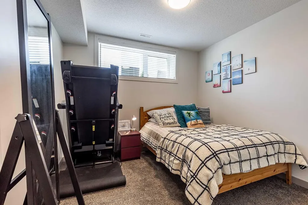 111 Somerside Road SE Medicine Hat AB T1B 0N4