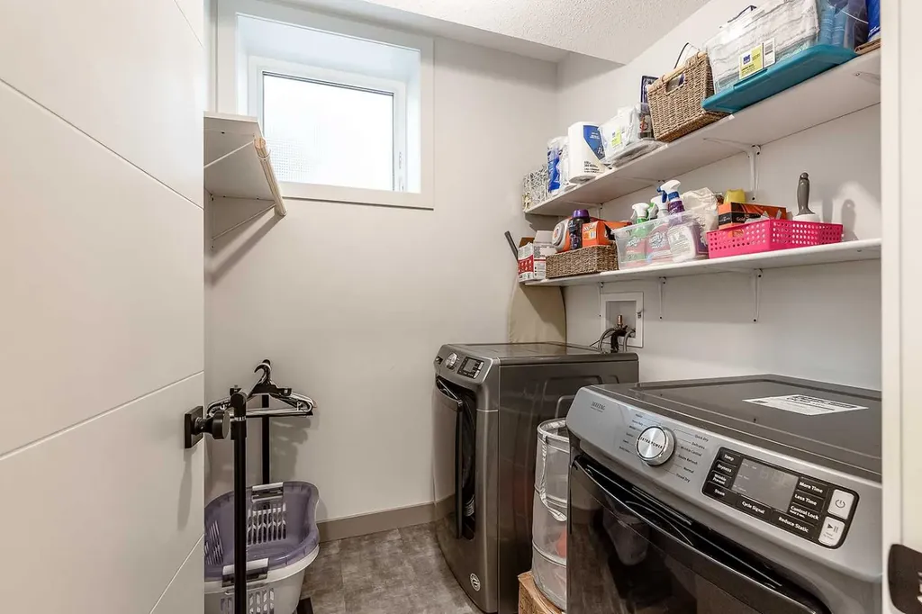 111 Somerside Road SE Medicine Hat AB T1B 0N4