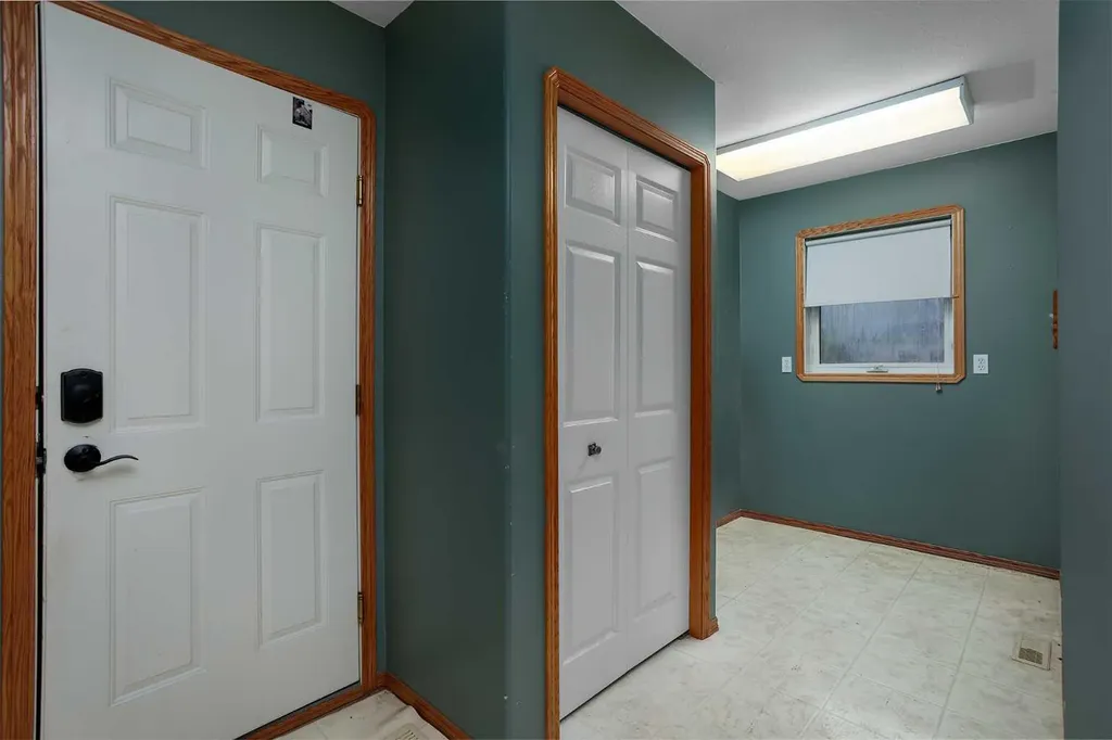 5212 43 Avenue Camrose AB T4V 0A2