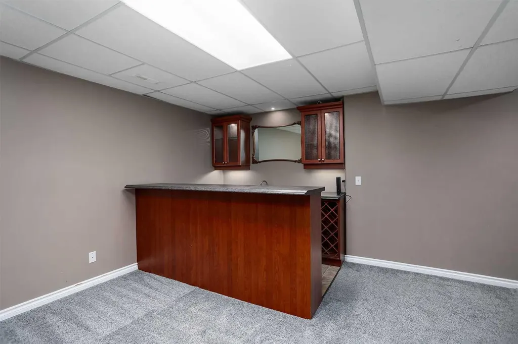5212 43 Avenue Camrose AB T4V 0A2