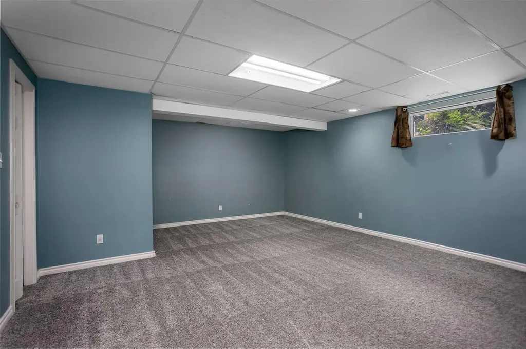 5212 43 Avenue Camrose AB T4V 0A2
