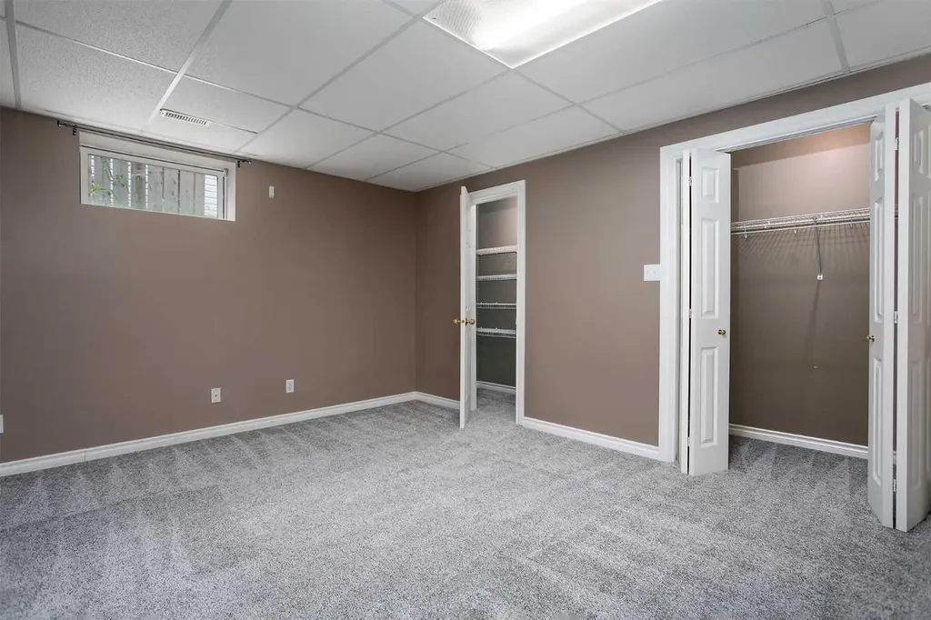 5212 43 Avenue Camrose AB T4V 0A2
