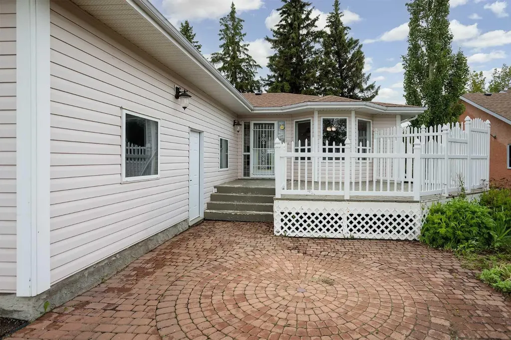 5212 43 Avenue Camrose AB T4V 0A2