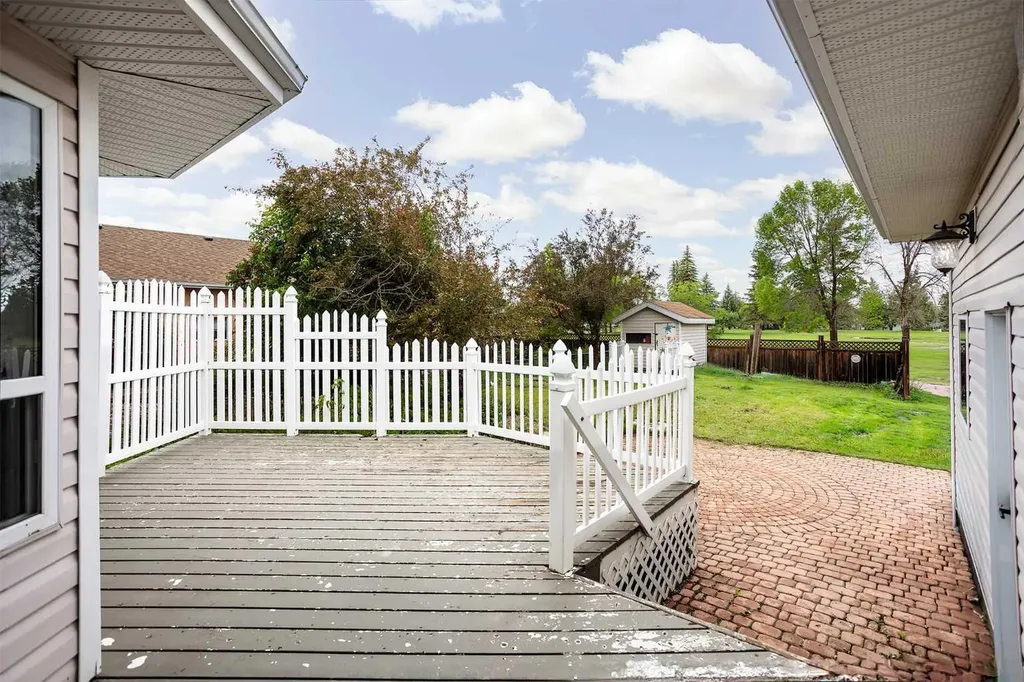 5212 43 Avenue Camrose AB T4V 0A2