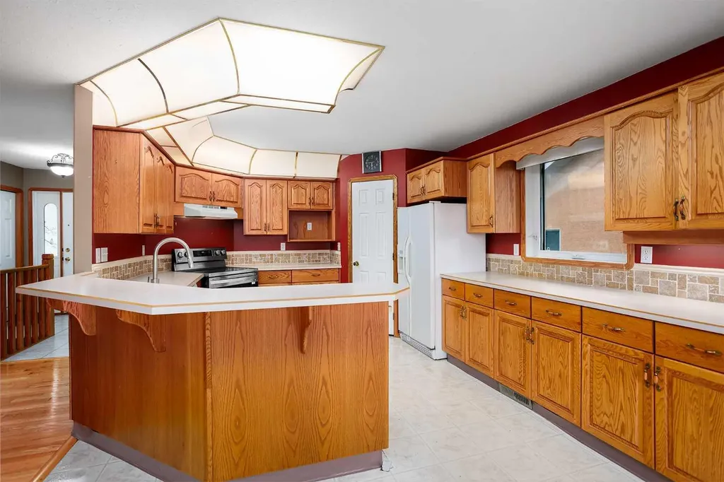 5212 43 Avenue Camrose AB T4V 0A2