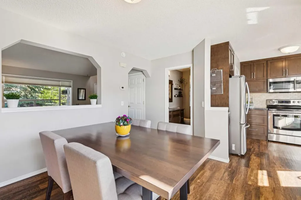 114 Bridlewood Close Calgary AB T2Y 3N4