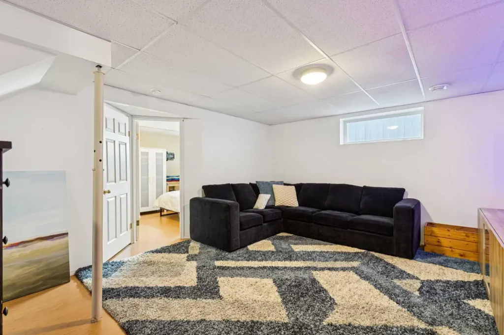 114 Bridlewood Close Calgary AB T2Y 3N4