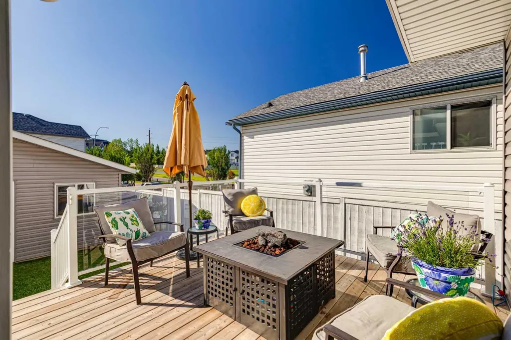 114 Bridlewood Close Calgary AB T2Y 3N4