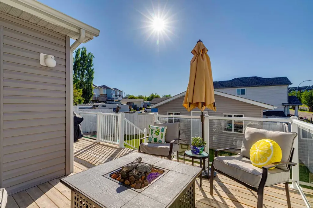 114 Bridlewood Close Calgary AB T2Y 3N4