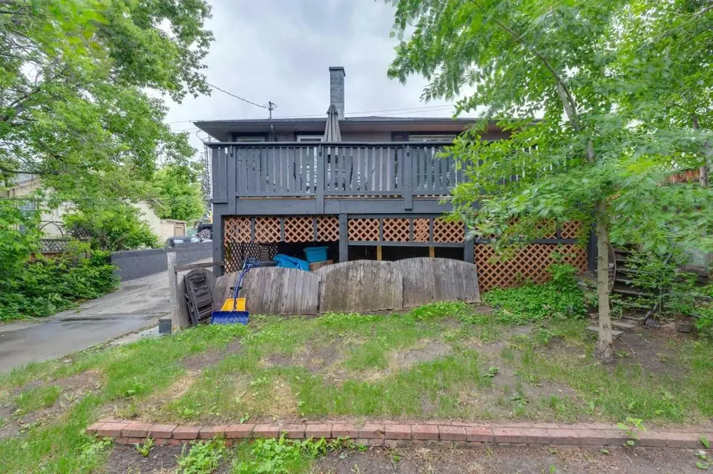 2128 17 Avenue SW Calgary AB T2T0G3