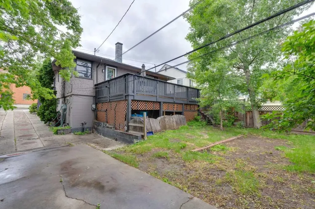 2128 17 Avenue SW Calgary AB T2T0G3