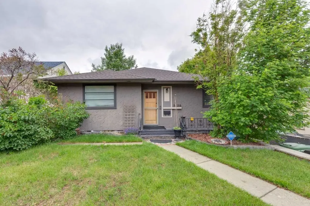 2128 17 Avenue SW Calgary AB T2T0G3
