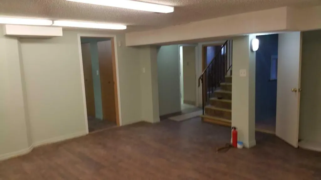 2128 17 Avenue SW Calgary AB T2T0G3