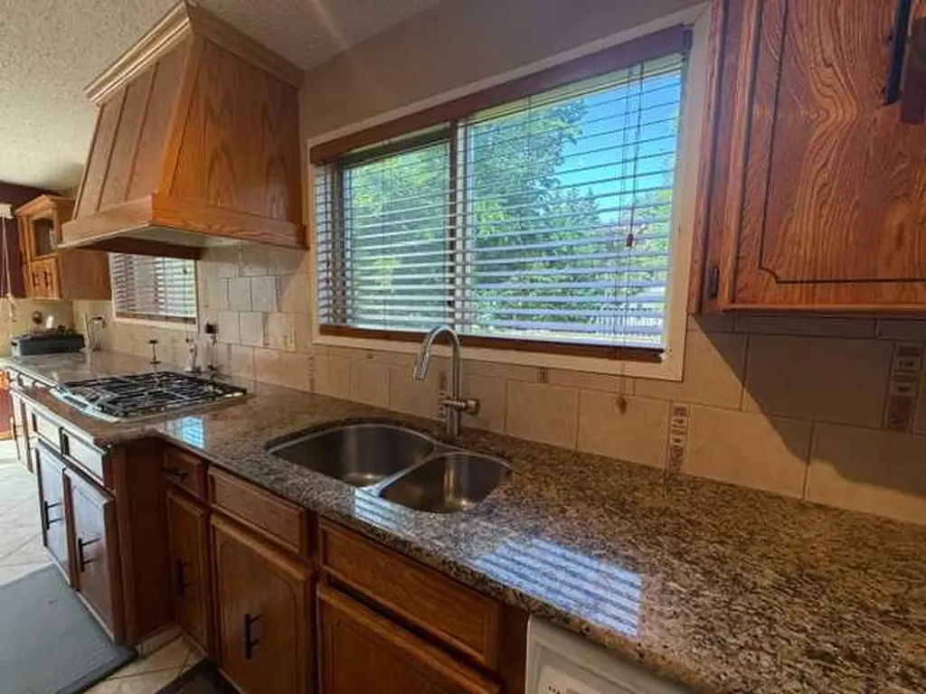 920 6 Street SE Slave Lake AB T0G 2A3