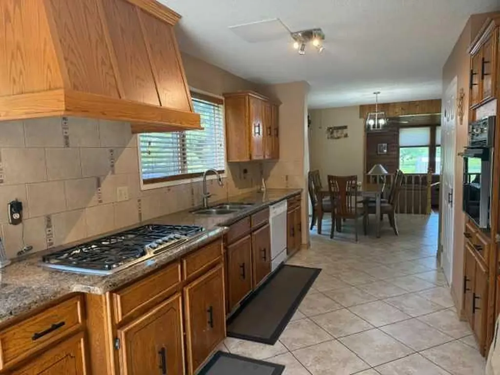920 6 Street SE Slave Lake AB T0G 2A3
